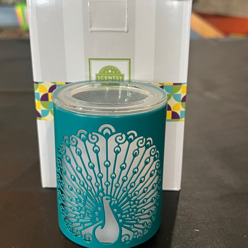 Scentsy Teal Peacock Mini Warmer